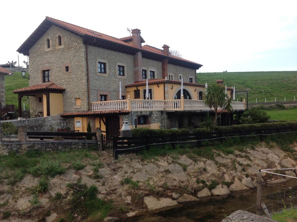 Trisileja En Puente Romano Toñanes Dış mekan fotoğraf
